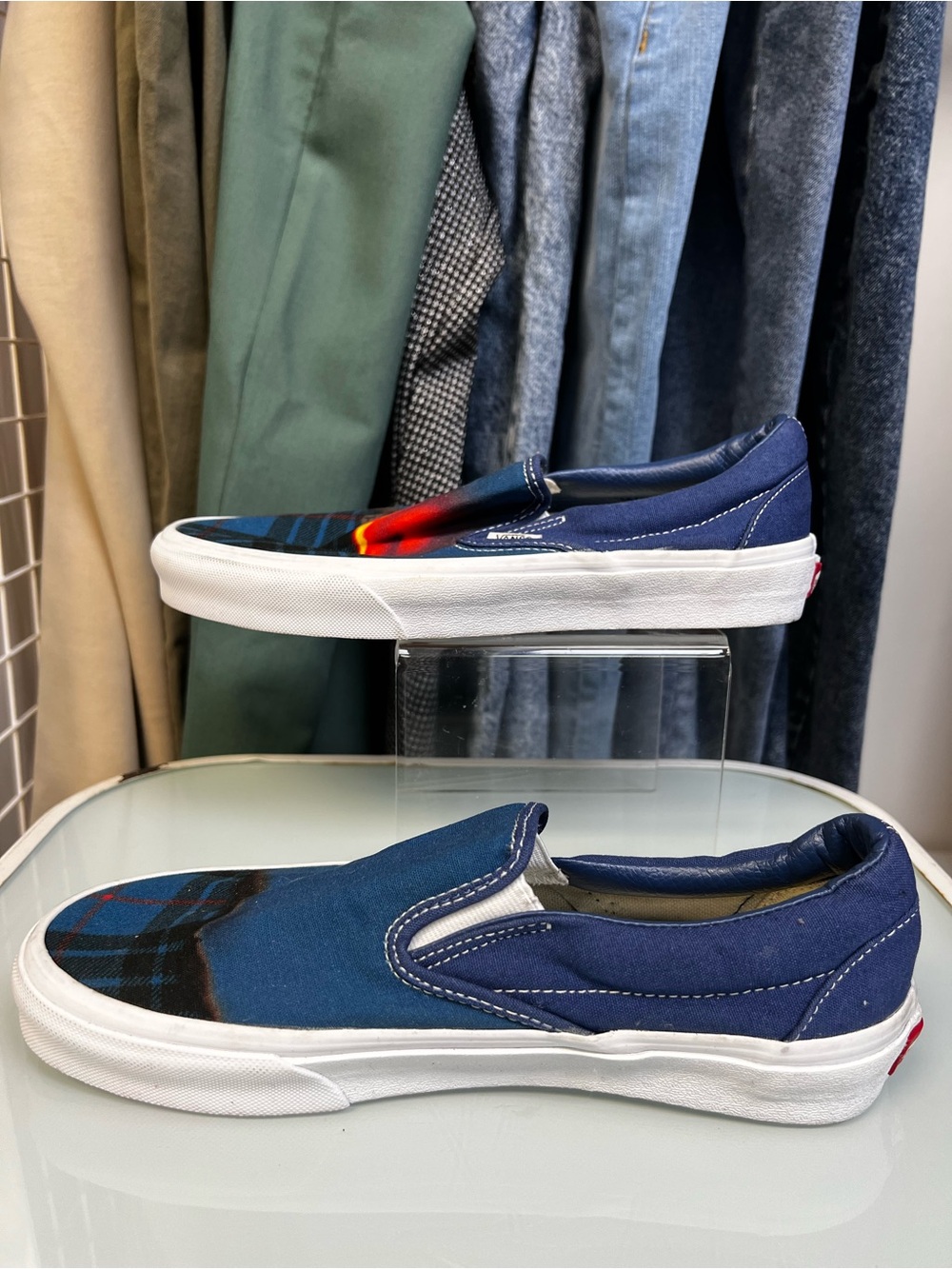 Vans Classic Slip-On "Big Reveal" shoes - Size 9 (Men’s 7.5)